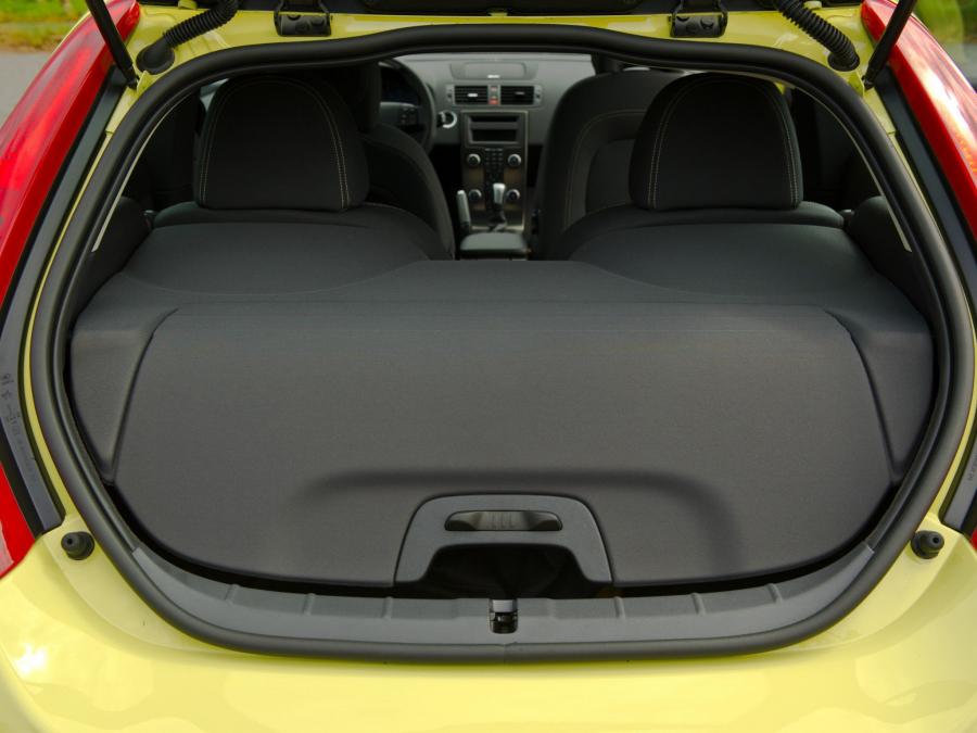  Volvo C30 DRIVe 2009 года  (фото 2 из 15)